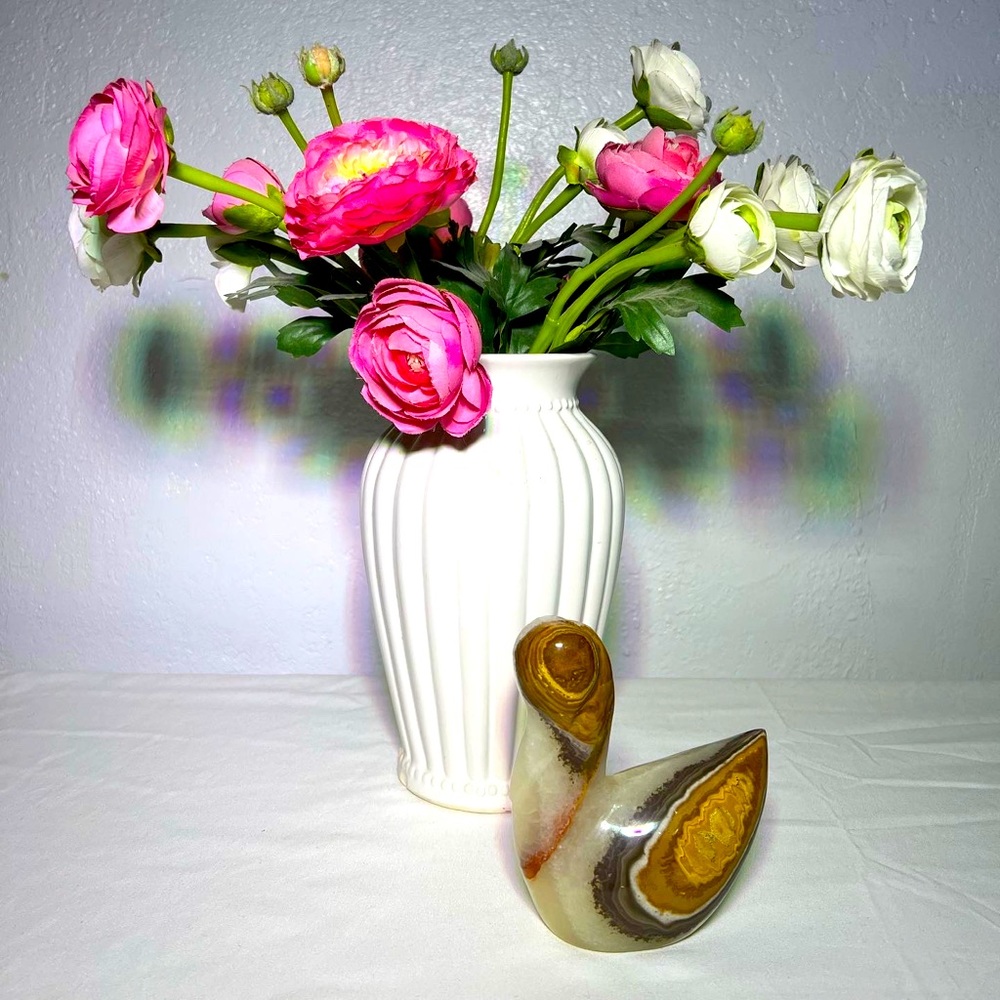 Vintage Marble Onyx’s Stone Natural, Hand Carved Duck Figurine